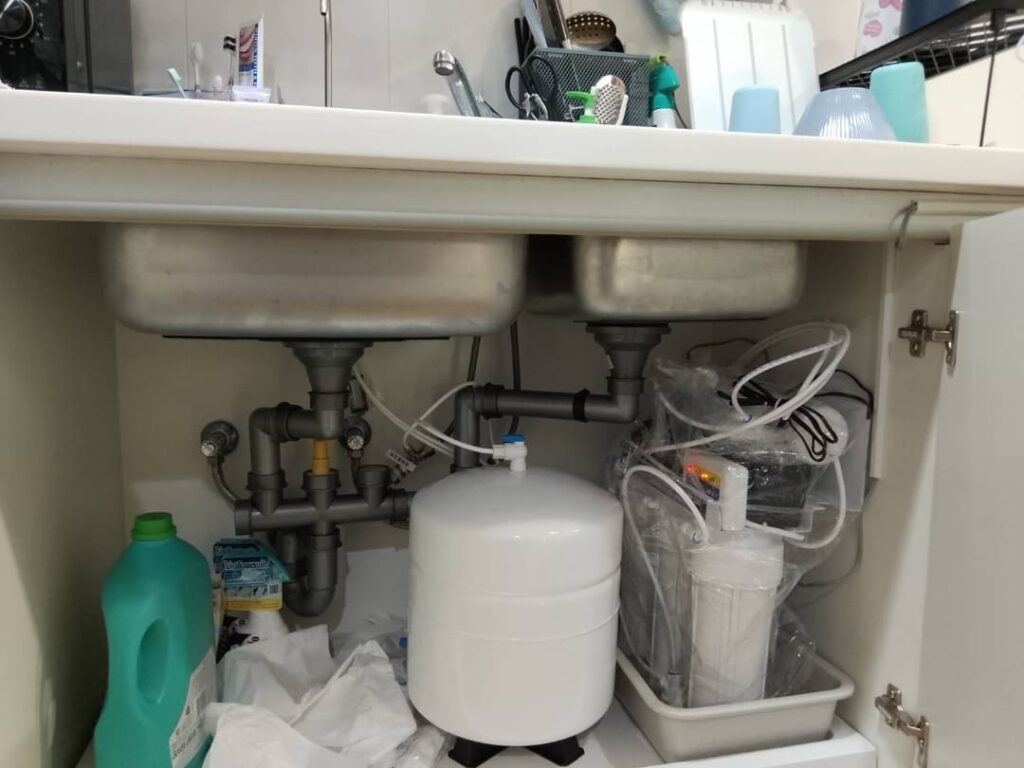 Siri at Sukhumvit在住のO様宅のシンク下に設置した浄水器